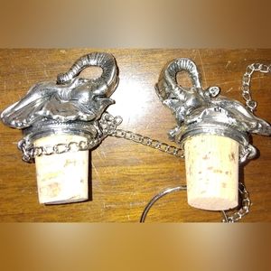 Arthur Court  Pewter Metal Elephant Wine Stopper with Chain